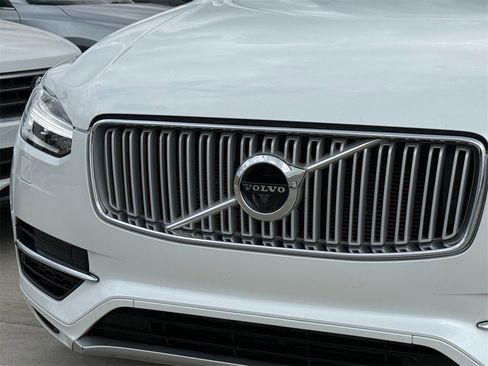 Used 2019 Volvo XC90 T8 Inscription w/ Luxury Package image 4