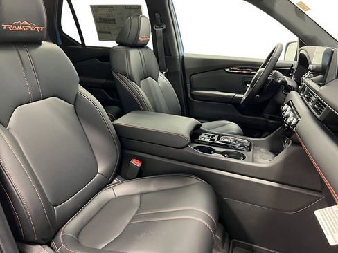 New 2025 Honda Pilot TrailSport image 42