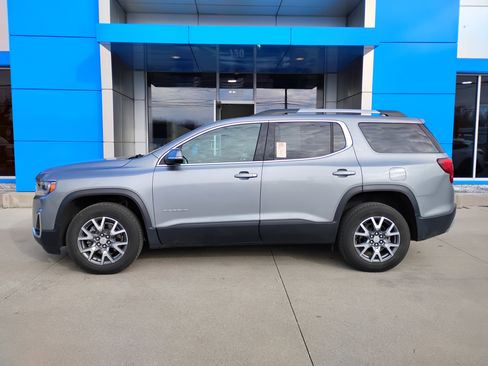 Used 2023 GMC Acadia SLT image 7