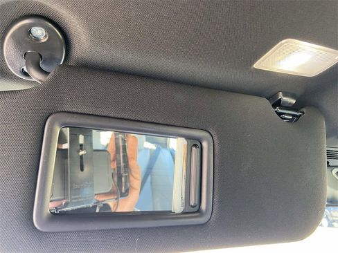 Used 2025 Toyota Camry SE image 28