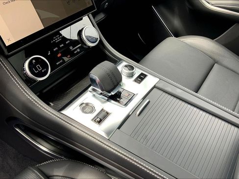 New 2026 Jaguar F-PACE R-Dynamic S image 7