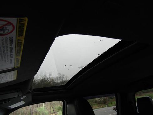 Used 2016 Ford F250 Lariat w/ Chrome Package image 27