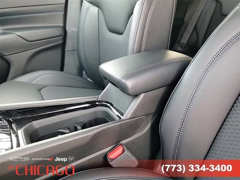 Certified 2025 Jeep Compass Latitude w/ Altitude Special Edition image 23