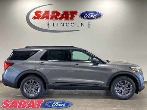 New 2026 Ford Explorer Active w/ Active Comfort Package AWD/4WD image 1