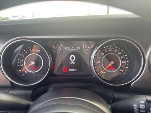 Used 2018 Jeep Wrangler Unlimited Sport AWD/4WD image 18