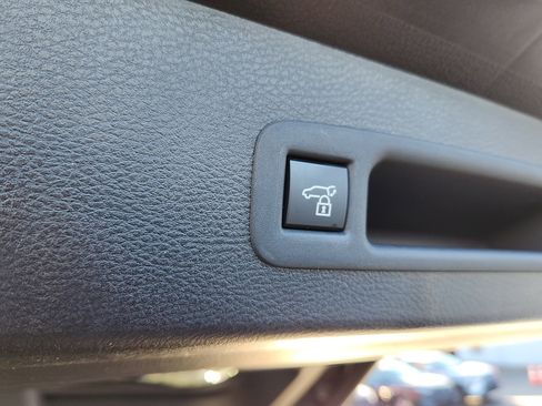 New 2026 Toyota Sienna Limited image 30