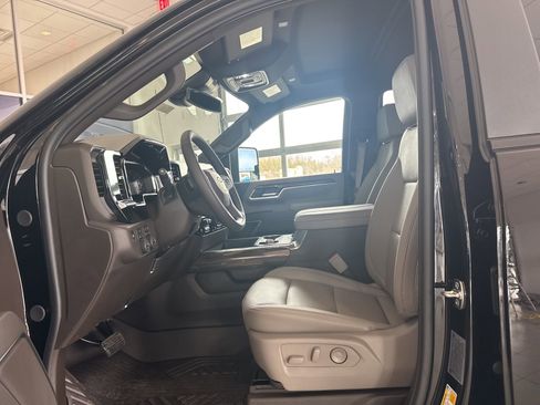 New 2026 Chevrolet Silverado 3500 LT w/ All Star Edition image 18