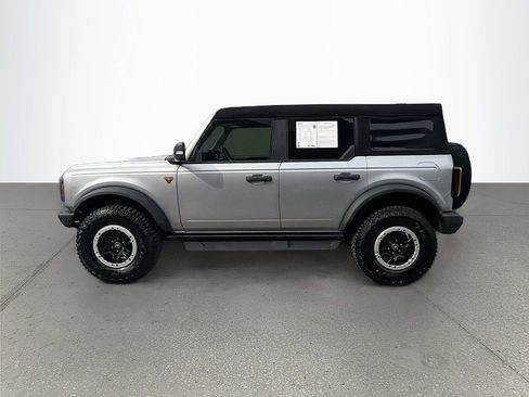 Used 2024 Ford Bronco Badlands image 7