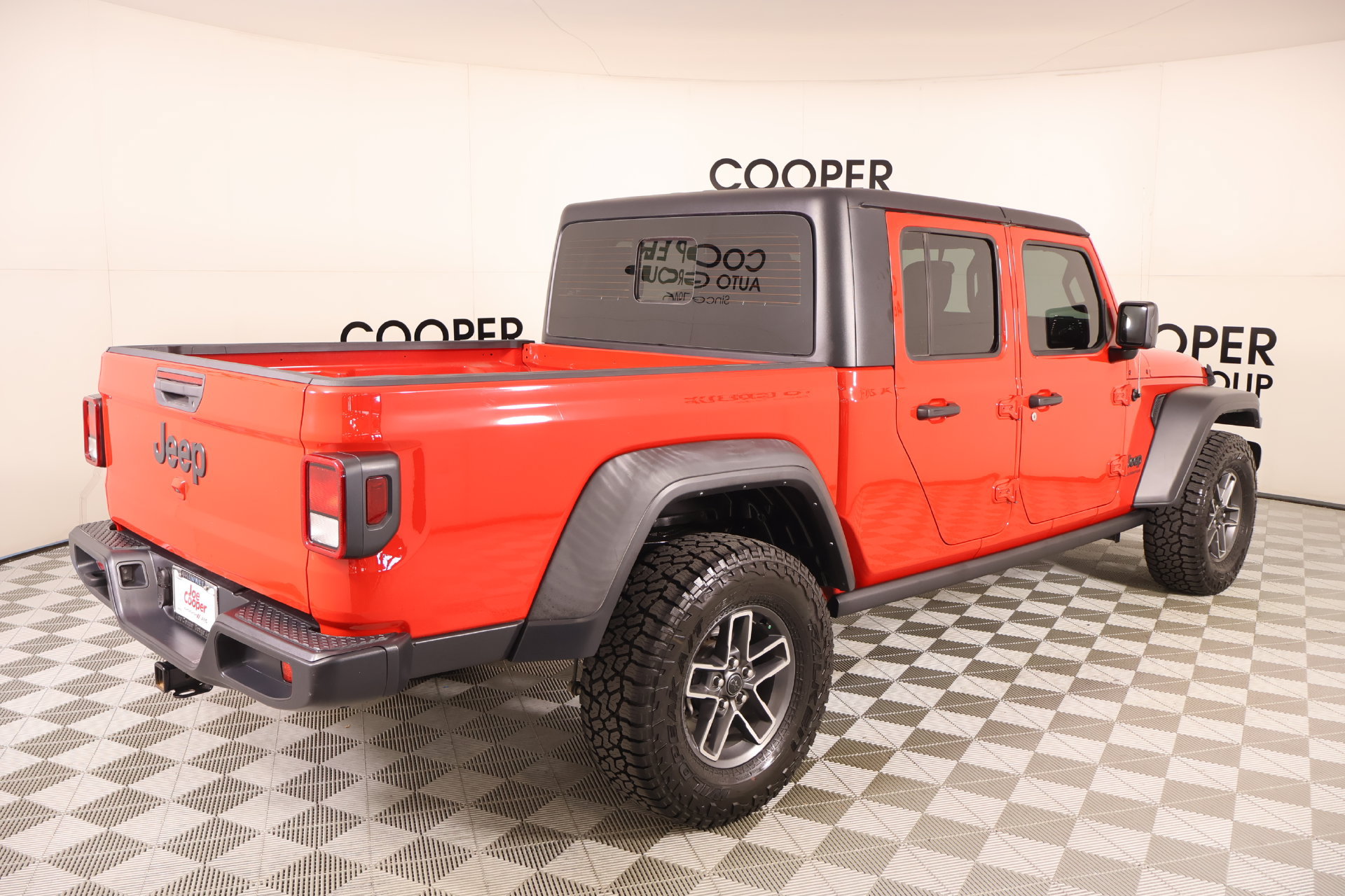 Used 2023 Jeep Gladiator Sport w/ Trailer Tow Package AWD/4WD image 19