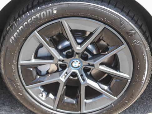 Used 2023 BMW i4 eDrive35 w/ Premium Package RWD image 10