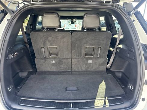 Certified 2024 Jeep Grand Cherokee L Limited w/ Luxury Tech Group II AWD/4WD image 7