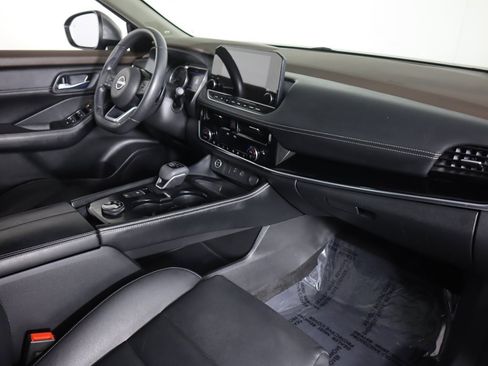 Used 2023 Nissan Rogue SL w/ SL Premium Package image 31