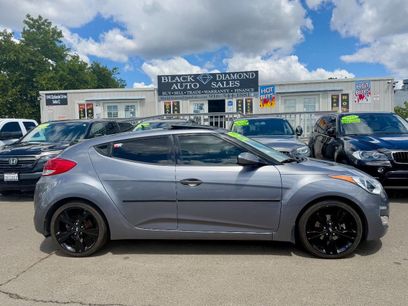 Used 2013 Hyundai Veloster w/ Style Pkg