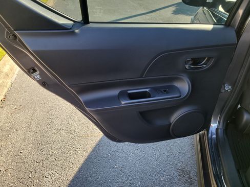 Used 2018 Toyota Prius C Two FWD image 12