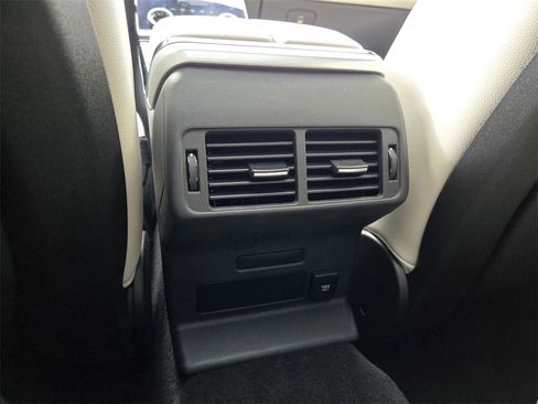 Used 2020 Land Rover Range Rover Velar R-Dynamic S image 11