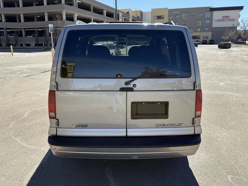 Used 2001 Chevrolet Astro Passenger AWD image 8