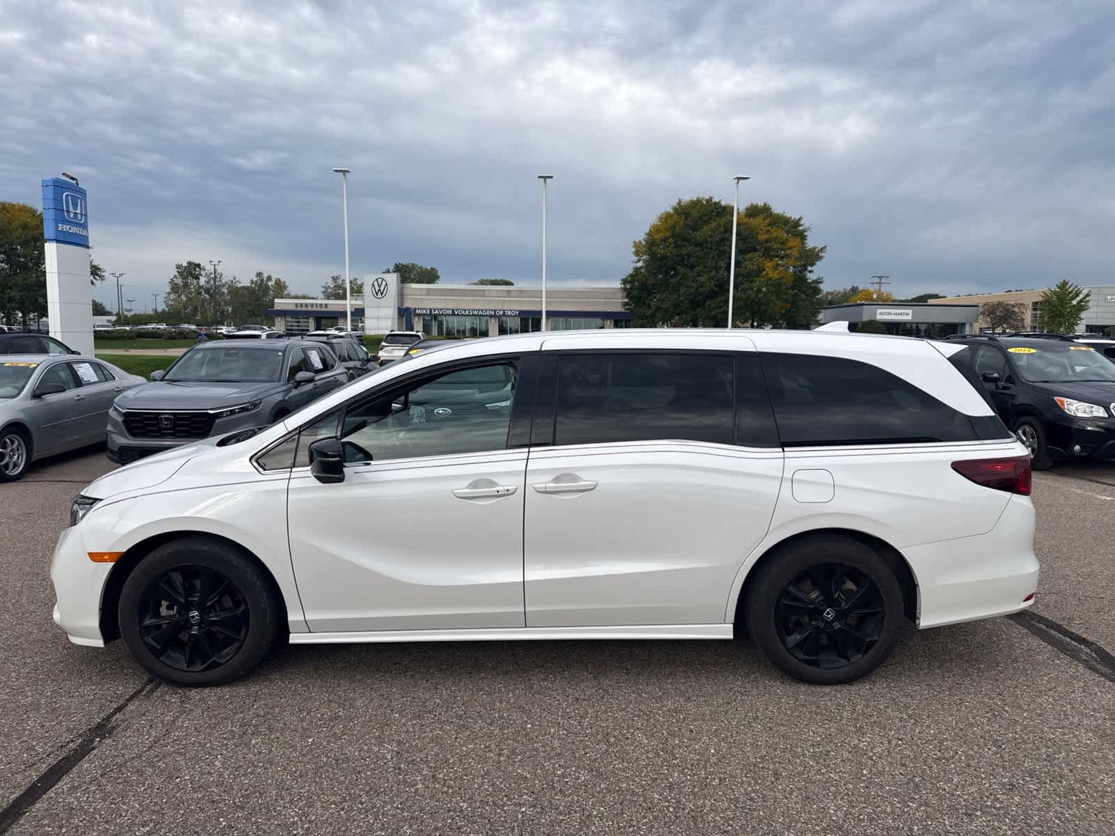 Used 2023 Honda Odyssey Sport image 12