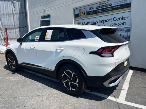 Certified 2023 Kia Sportage LX AWD/4WD image 3