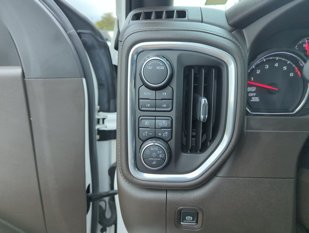 Used 2020 Chevrolet Silverado 1500 LT Trail Boss AWD/4WD image 19