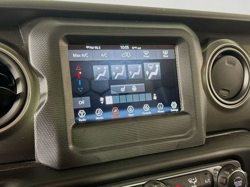 Used 2022 Jeep Wrangler Unlimited Sport image 14