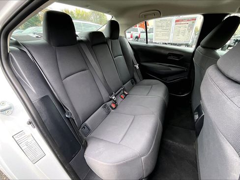 Used 2025 Toyota Corolla LE image 25