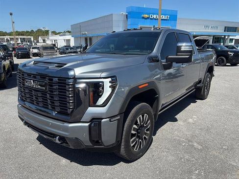 Used 2024 GMC Sierra 2500 Denali Ultimate AWD/4WD image 2