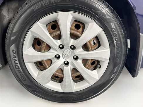 Used 2021 Toyota Corolla LE FWD image 31