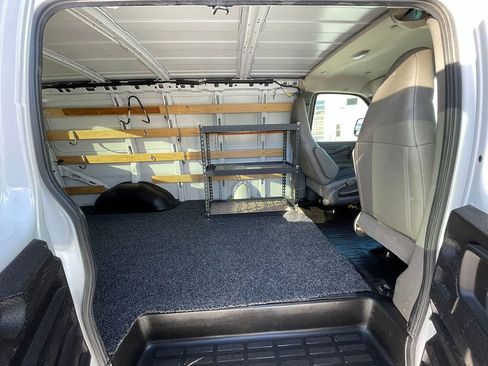 Used 2019 GMC Savana 2500 w/ Driver Convenience Package RWD image 19