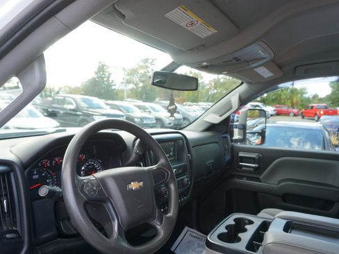 Used 2019 Chevrolet Silverado 2500 W/T w/ WT Convenience Package image 12