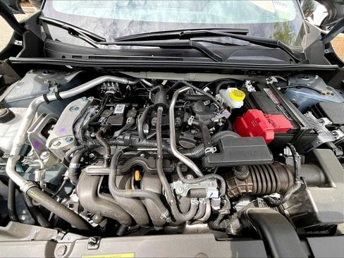 New 2025 Nissan Sentra SR w/ Midnight Edition image 16