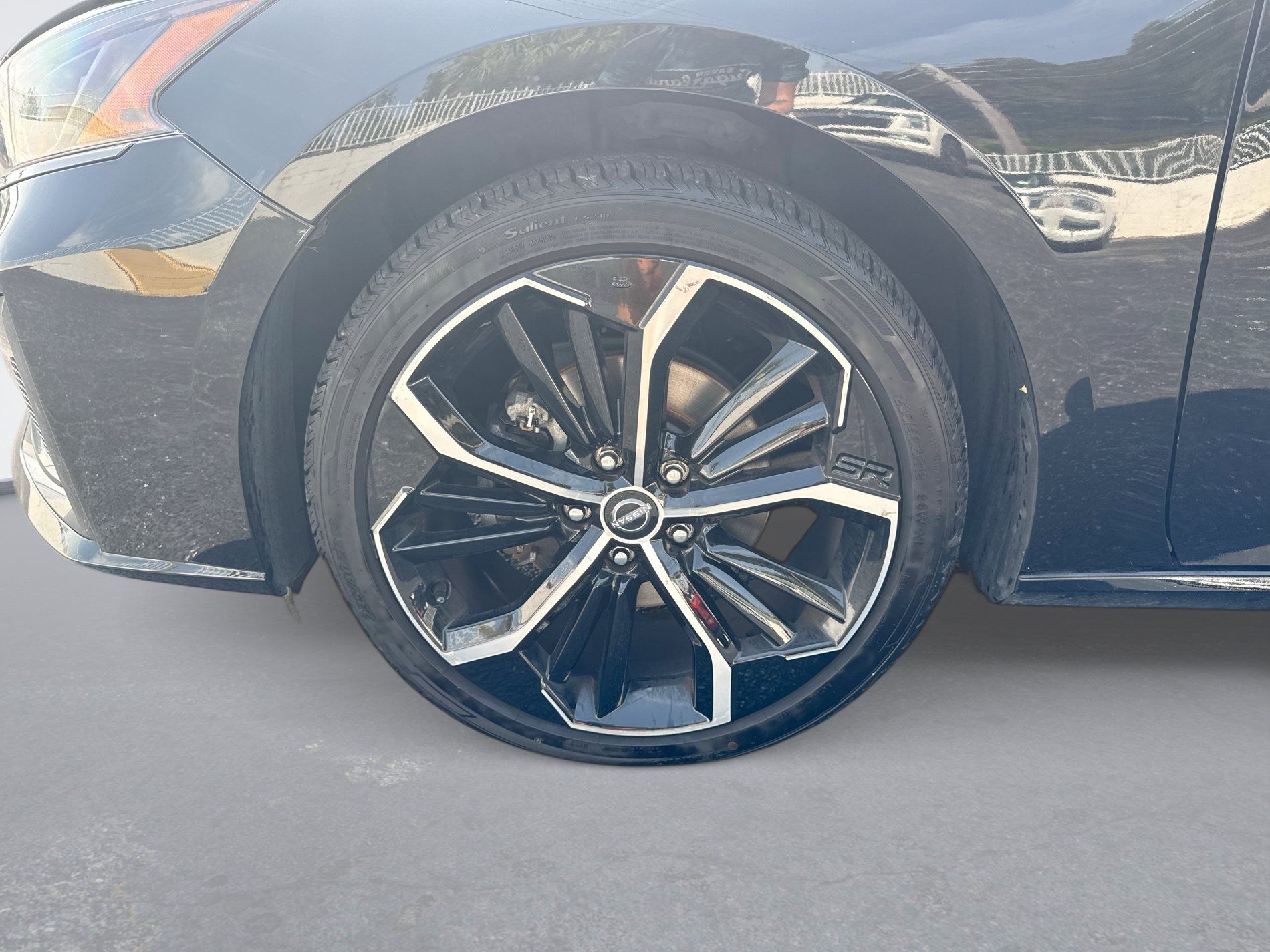 Used 2024 Nissan Altima 2.5 SR FWD image 11