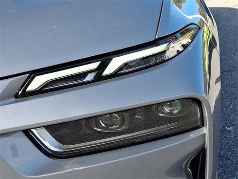 Used 2024 BMW X7 xDrive40i w/ Premium Package image 9