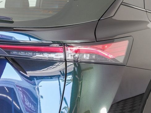 Certified 2024 Nissan Ariya AWD image 9