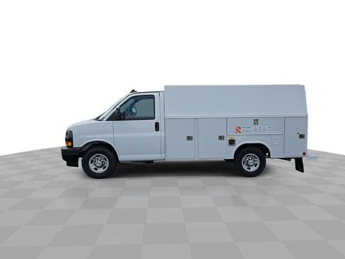 New 2025 Chevrolet Express 3500 w/ Power Convenience Package image 5