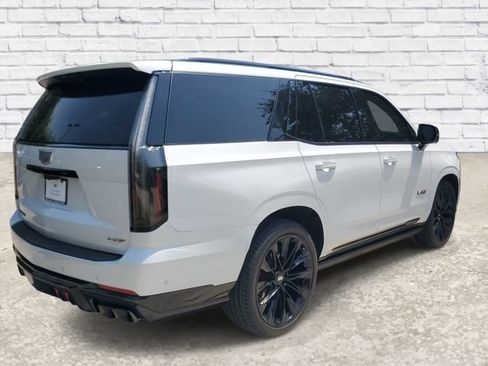 Certified 2026 Cadillac Escalade V w/ LPO, ONYX Package AWD/4WD image 4