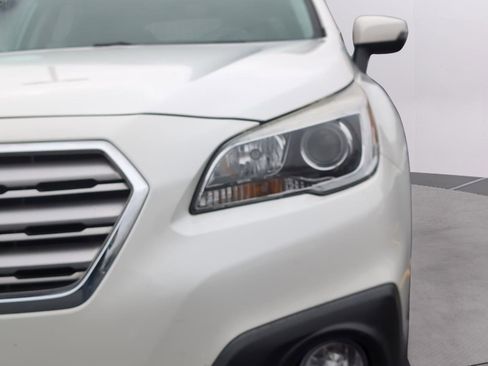 Used 2016 Subaru Outback 2.5i Premium image 5