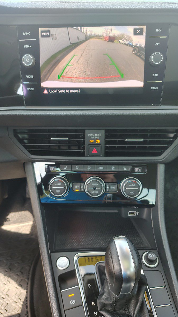 Used 2019 Volkswagen Jetta SEL Premium FWD image 24