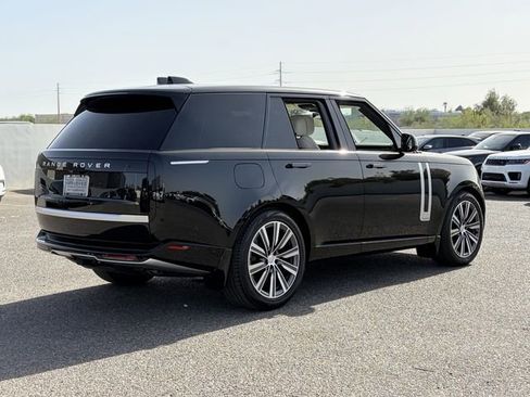 Used 2025 Land Rover Range Rover Autobiography AWD/4WD image 28