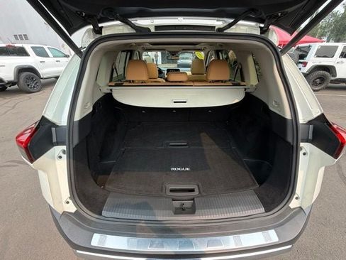 Used 2023 Nissan Rogue Platinum AWD/4WD image 30
