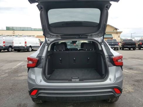 Certified 2025 Chevrolet Trax LS w/ LS Convenience Package FWD image 22