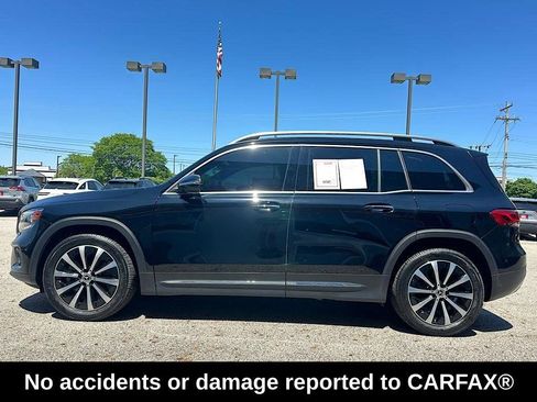 Used 2023 Mercedes-Benz GLB 250 4MATIC image 2