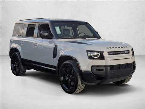 New 2026 Land Rover Defender 110 X-Dynamic SE image 7