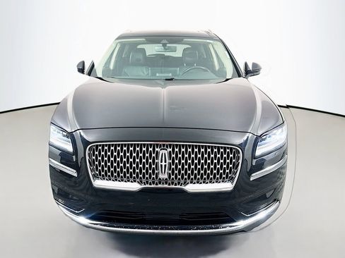Used 2022 Lincoln Nautilus Reserve AWD/4WD image 2