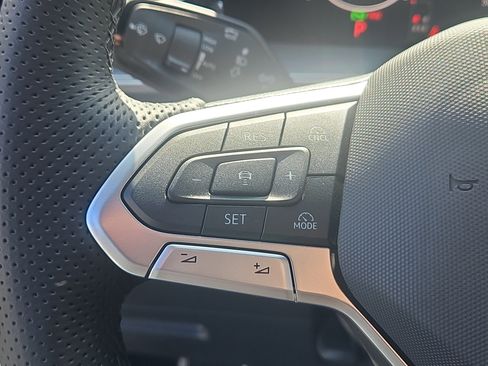 New 2026 Volkswagen Tiguan SE R-Line AWD/4WD image 13