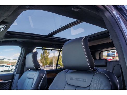 Used 2024 Jeep Grand Cherokee Summit AWD/4WD image 18