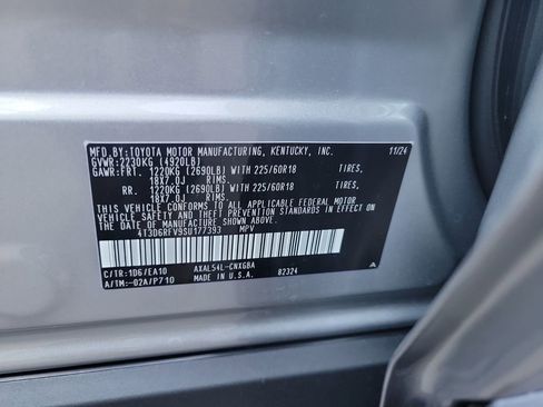 Used 2025 Toyota RAV4 Limited image 38