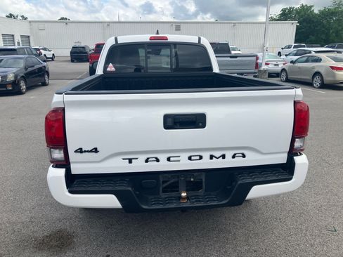 Used 2019 Toyota Tacoma SR w/ SX Package AWD/4WD image 6