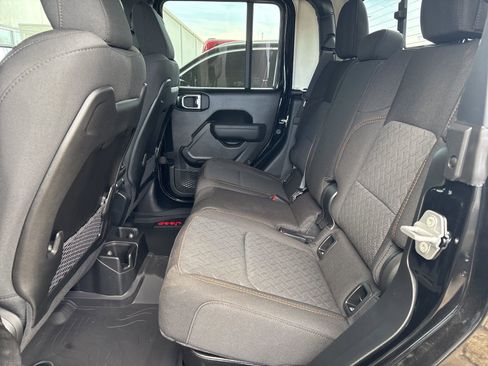 New 2026 Jeep Gladiator Mojave image 11