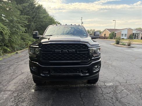 Used 2024 RAM 2500 Big Horn w/ Night Edition AWD/4WD image 2
