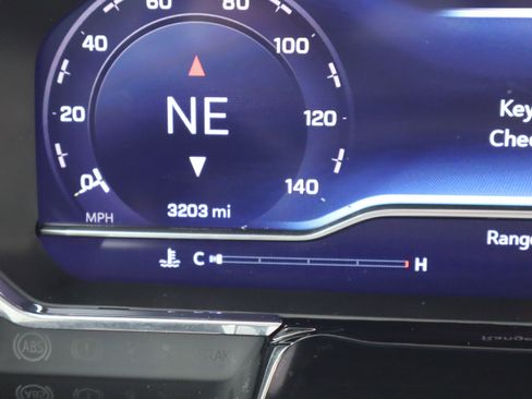 Used 2025 Chevrolet Silverado 2500 LT w/ Trail Boss Package image 27